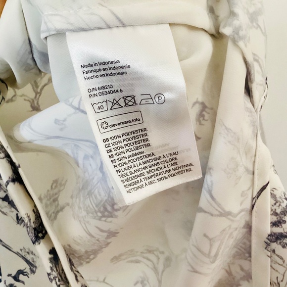 H&M Women’s Size 6 Button Down Collared Blouse Top White Black Toile Classic - Picture 9 of 12